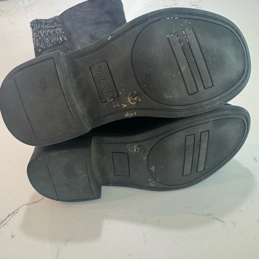 Baretraps boots. Little girls size 12. Tall black boots with full zipper.